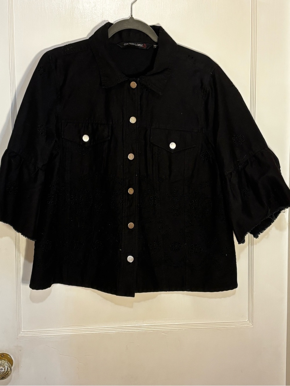 Colleen Lopez Black Button-Front Eyelet Shirt Jacket